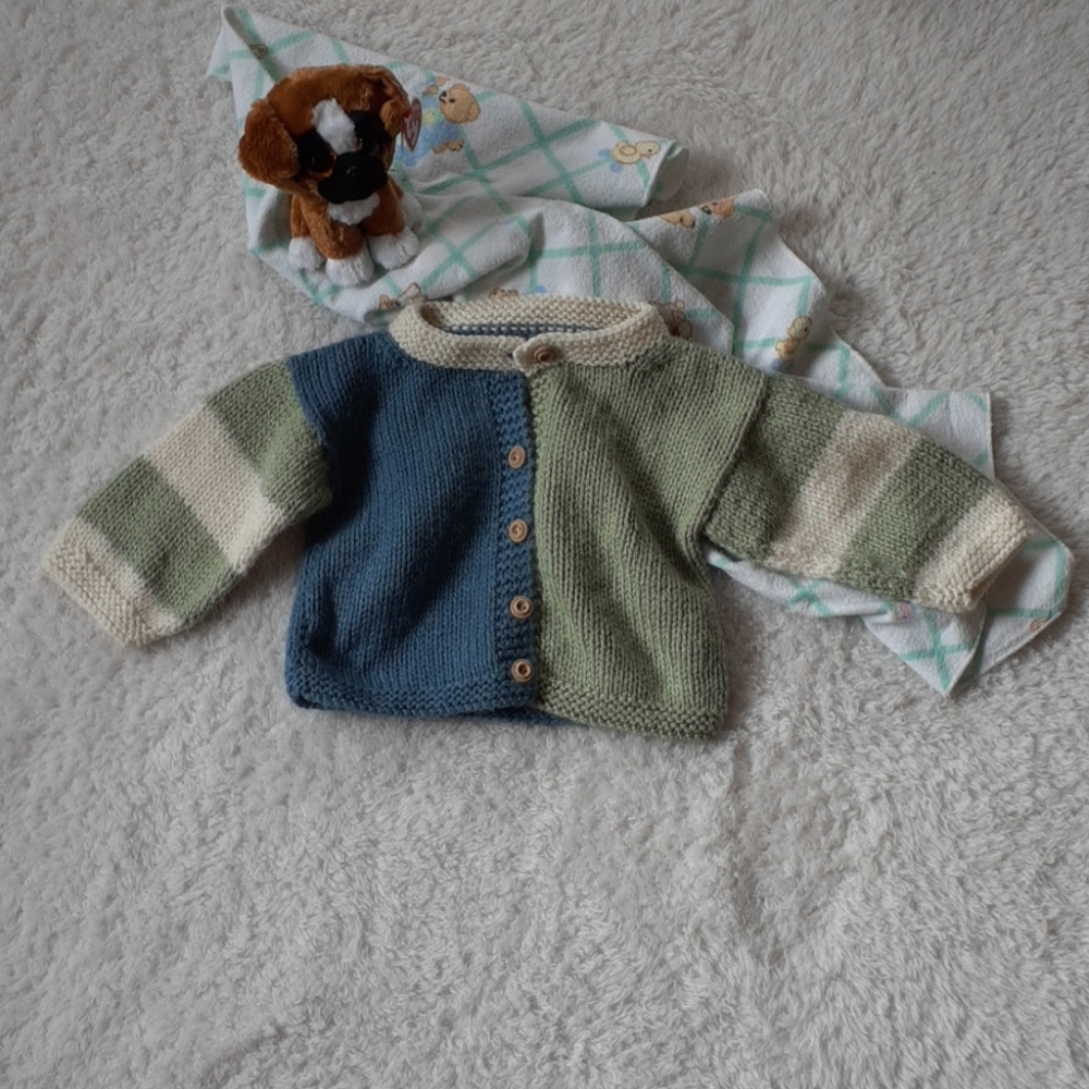 Babies Hand-Made Green, Blue and Cream Sweater No Size or Brand Tags